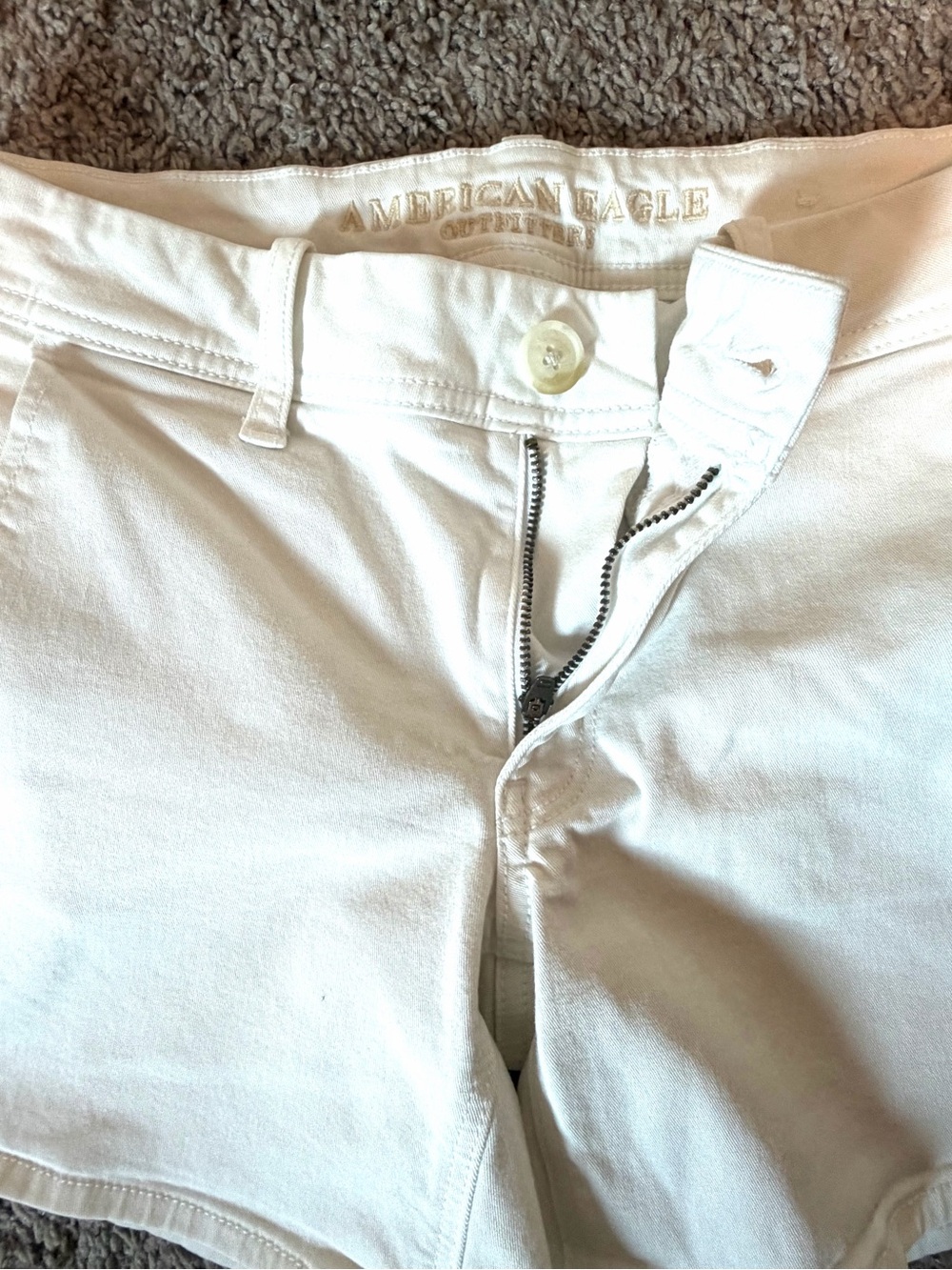 American Eagle Outfitters White Women's Shorts - Picture 3 of 7